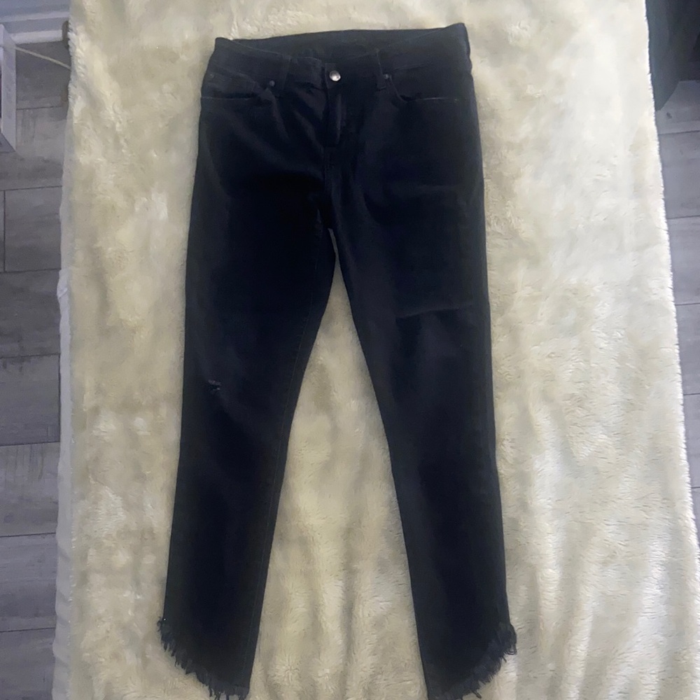 Joe's Jeans Black Cropped Ankle Jeans with Frayed Hem